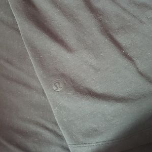 Lululemon tshirt